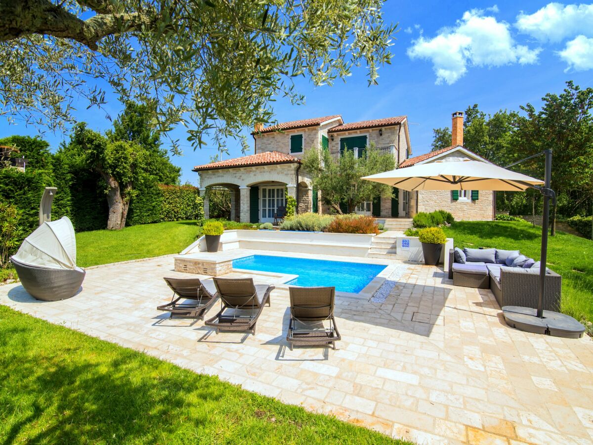 Villa Villa in Baderna with Private Pool