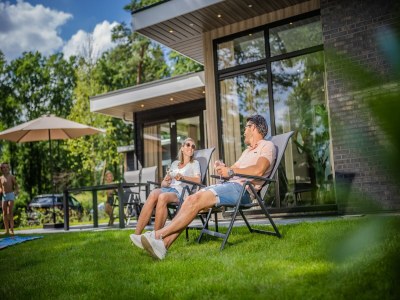 Holiday park Spacious Villa in Hoenderloo - Outdoor photo 20
