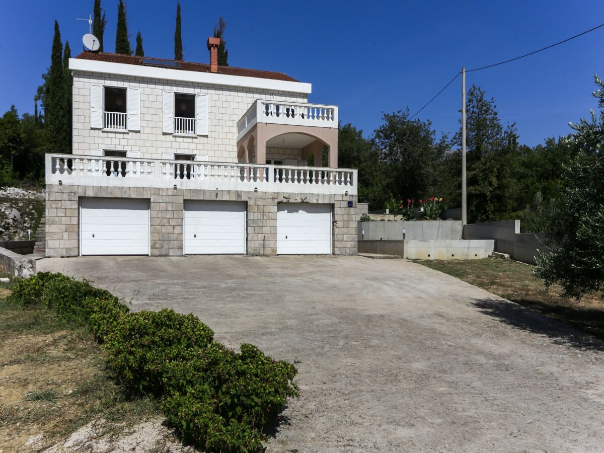 Apartment Villa Harmonia mit Terrasse und Gemeinschaftspool - Outdoor photo 4