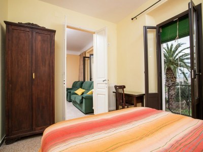 Villa Holiday Home in St Pere Pescador with Pool - Features photo 19
