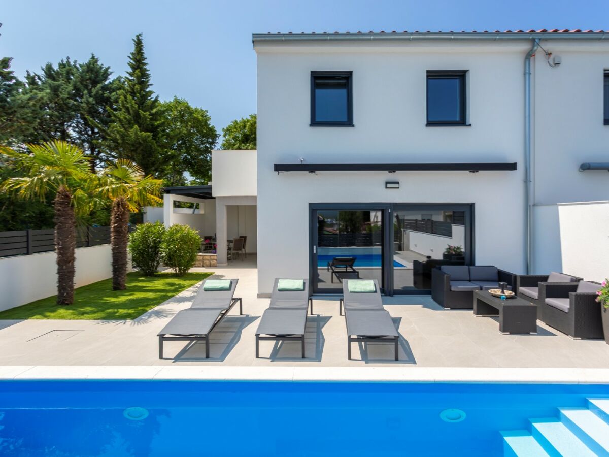 Villa Villa T & K