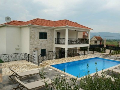 Villa Villa Antisha in Runović - Villa