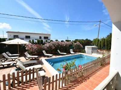 Holiday house Gemütliches Ferienhaus mit privatem Pool - Outdoor photo 2