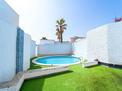 Holiday house Attraktives Ferienhaus mit Außenpool in Tenerife South - Holiday house