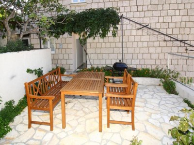 Apartment Apartment Dubreta mit Balkon - Outdoor photo 6