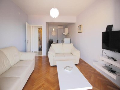 Apartment Apartment Dubreta mit Balkon - Features photo 12