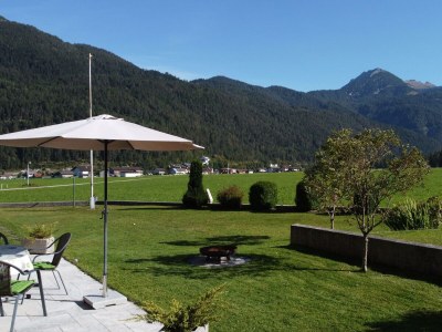 Apartment Apartment mit Balkon und seitlichem Bergblick - Outdoor photo 2