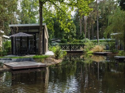 Holiday park Schickes Chalet in Hoenderloo - Outdoor photo 3