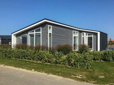 Holiday park Chalet in Zeeland with Sauna by the Water in Wemeldinge - Holiday park