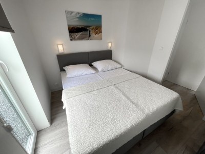 Holiday park Detached House in Zeeland with Scenic Terrace - Features photo 9