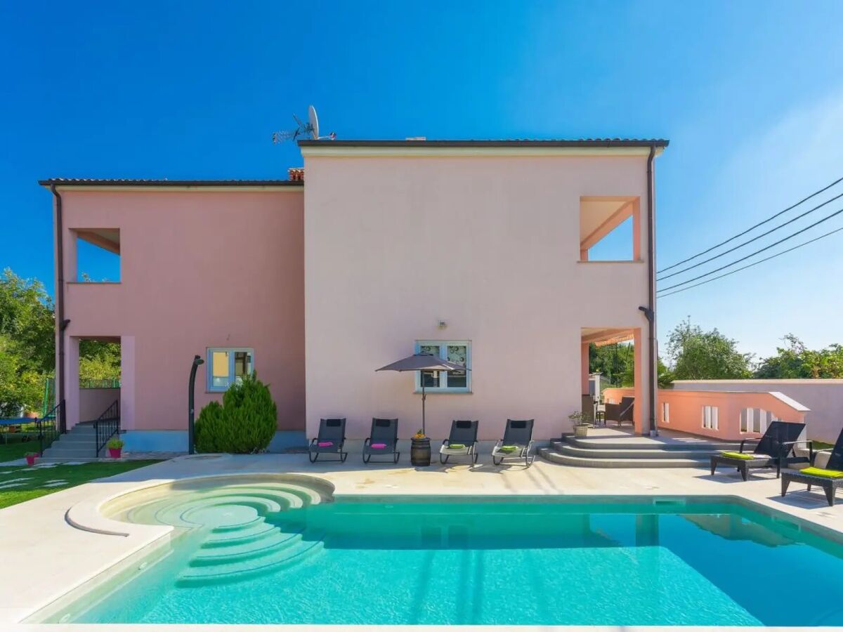 Villa Villa mit heated pool, sauna, fitness,...
