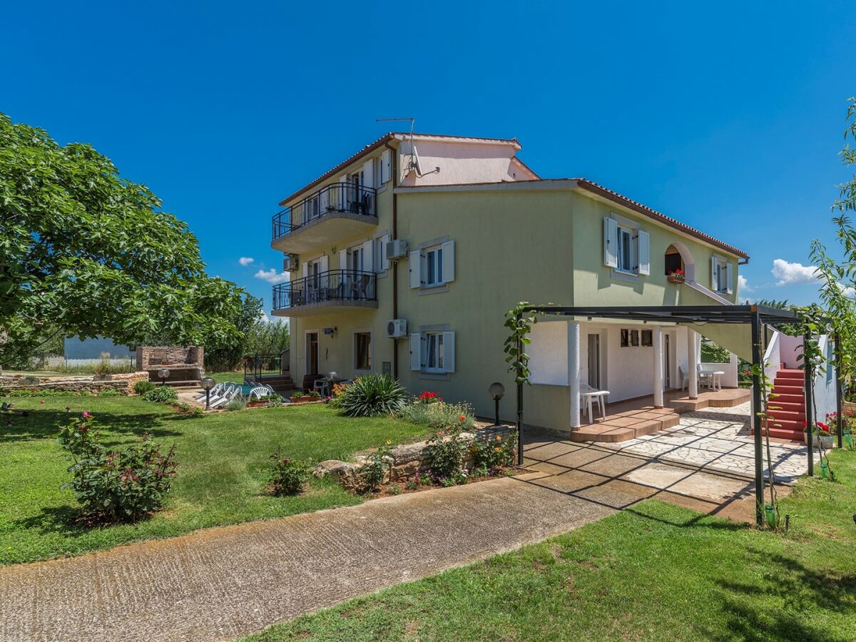 Apartment Apartments Stanko Fazana  - One bedroom A3 - Outdoor photo 4