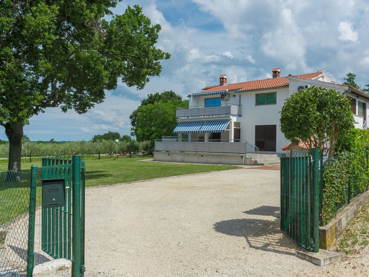 Apartment Apartment Complex Kadum 25 - Studio Kadum on the First Floor near Porec - Outdoor photo 4