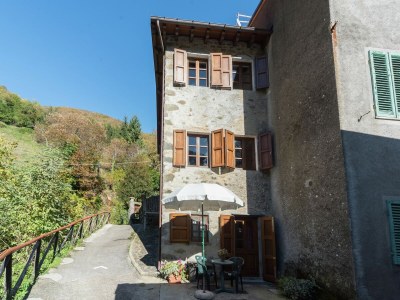 Cottage Mansion in Pescaglia near Tuscan Coast in Pescaglia - Cottage
