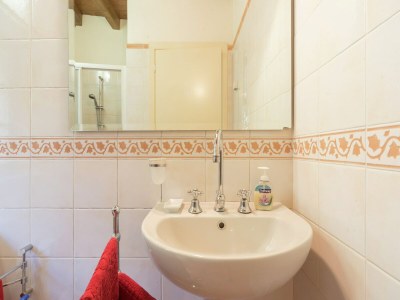 Cottage Mansion in Pescaglia near Tuscan Coast - Features photo 19