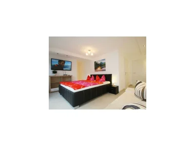 Apartment Appartement/Fewo, Dusche und Bad, WC, 2Schlafräume - Features photo 18
