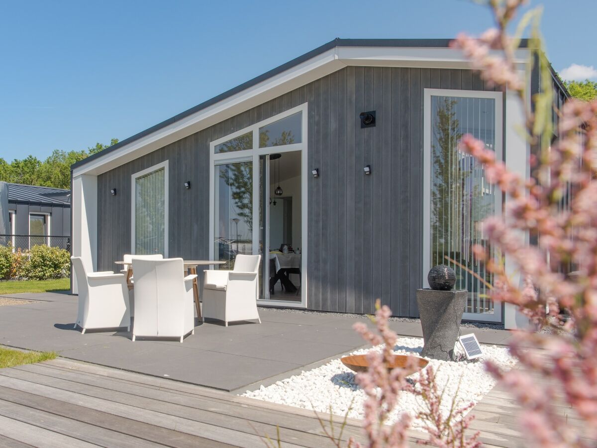 Holiday park Holiday Home in Zeeland near Stream Garden
