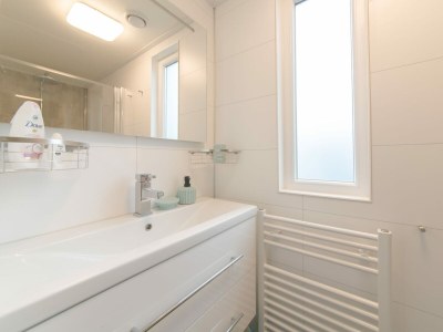 Holiday park Holiday Home in Zeeland near Stream Garden - Features photo 7