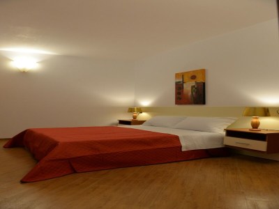 Holiday house Villa in Casalini with Pool & Olive Garden - Features photo 26
