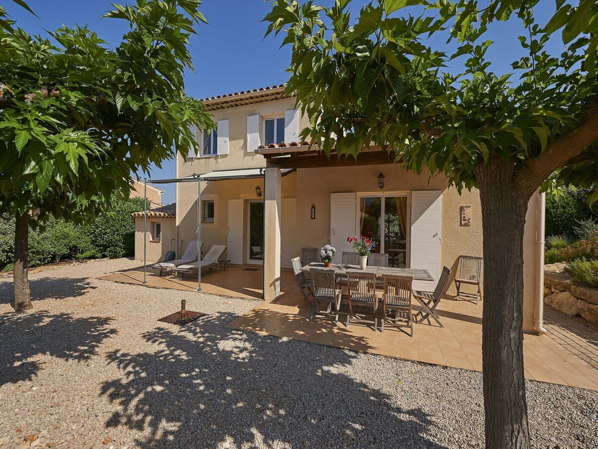 Holiday park Freundliche Villa Flucht
