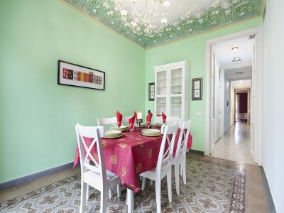 Villa Apartment in Barcelona near Passeig de Gràcia - Features photo 6