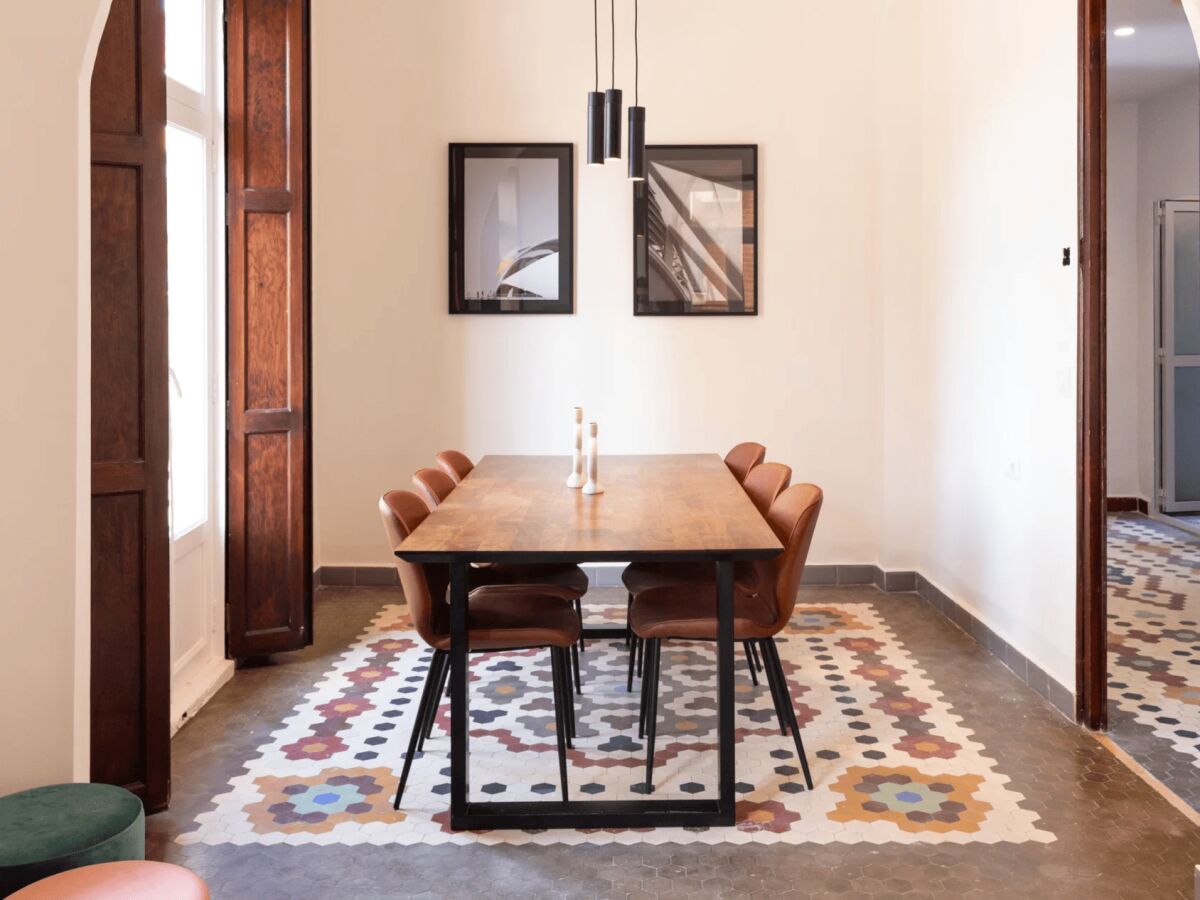Apartment Charming Three-Bedroom apartment in El Cabanyal