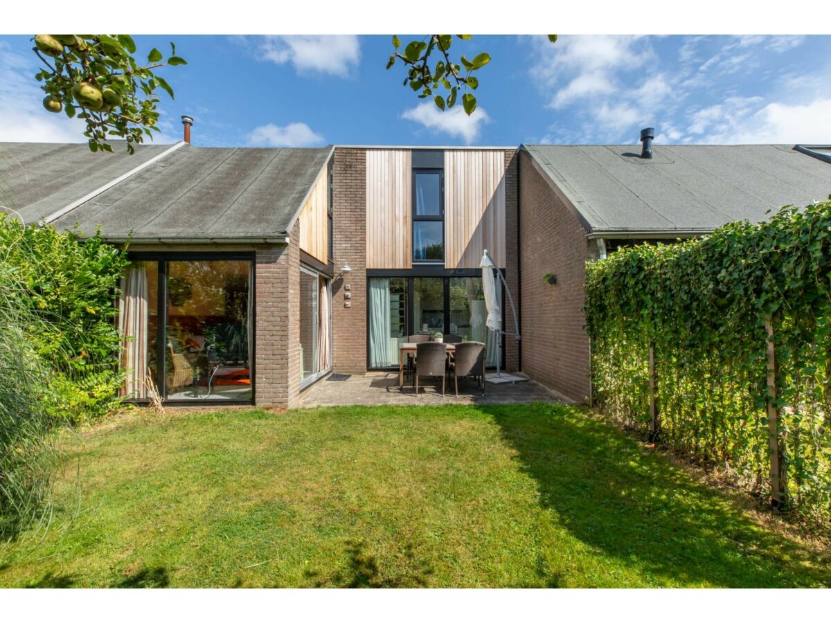 Holiday house Holiday Home in De Punt with Pool & Garden - Outdoor photo 5