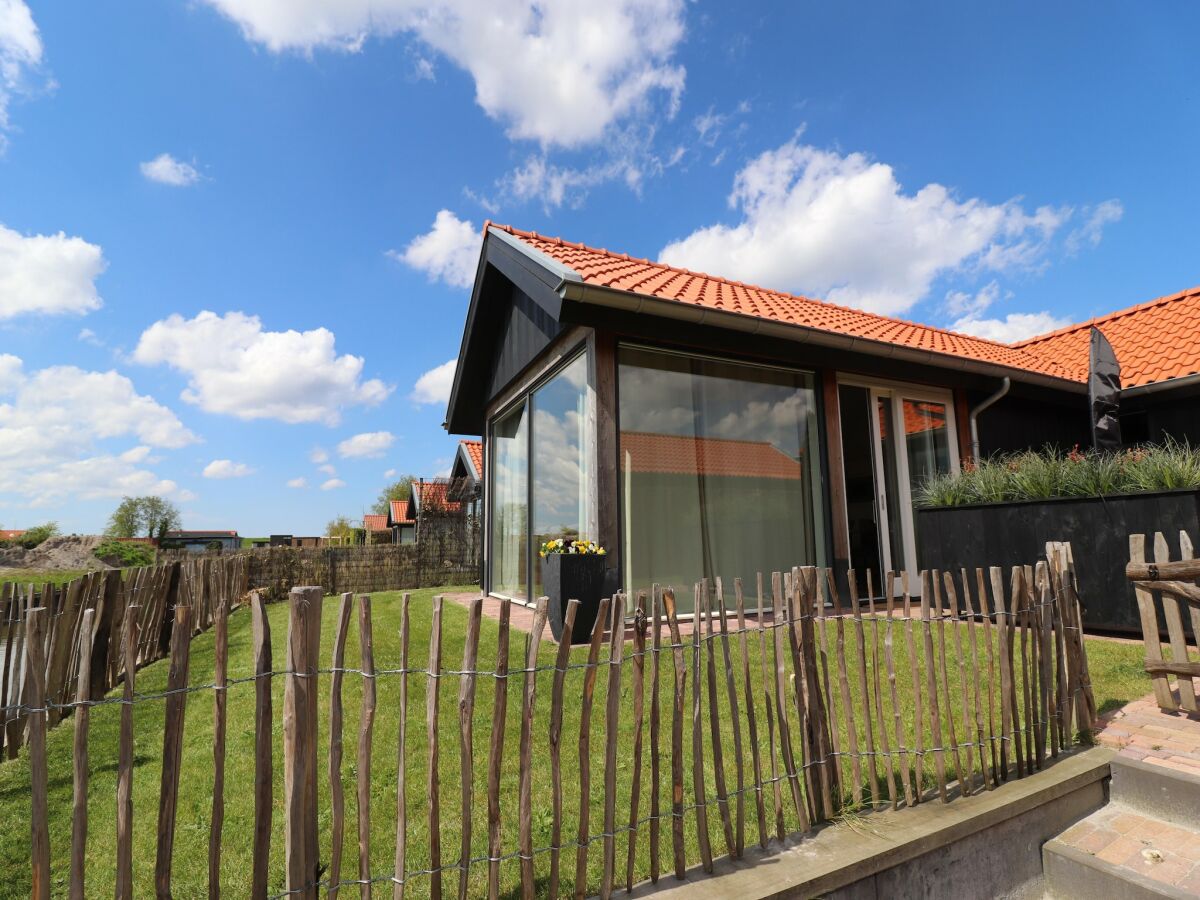 Holiday house Kleines Haus am See in Anjum - Outdoor photo 3