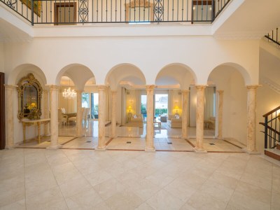 Villa luxurious heated pool - Features photo 14