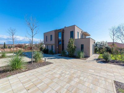 Villa Familienapartment in Novigrad - Outdoor photo 2
