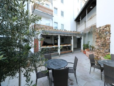 Apartment Apartment in Essen with Balcony & Terrace - Outdoor photo 2
