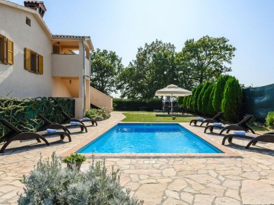 Apartment App Sadina with Private Pool and Garden - Features photo 15
