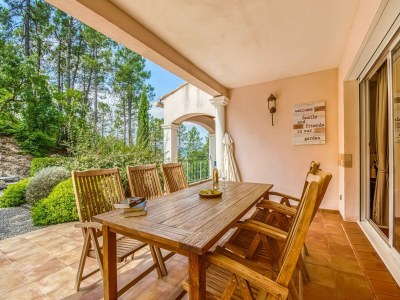 Villa Villa in Le Muy mit Pool und Waldnähe - Outdoor photo 12