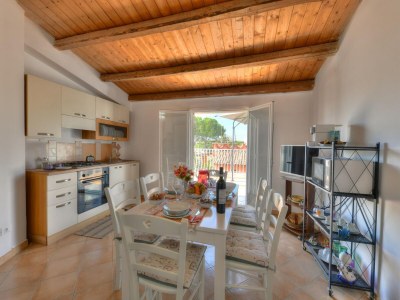 Apartment Schöne Wohnung mit Pool - Features photo 20