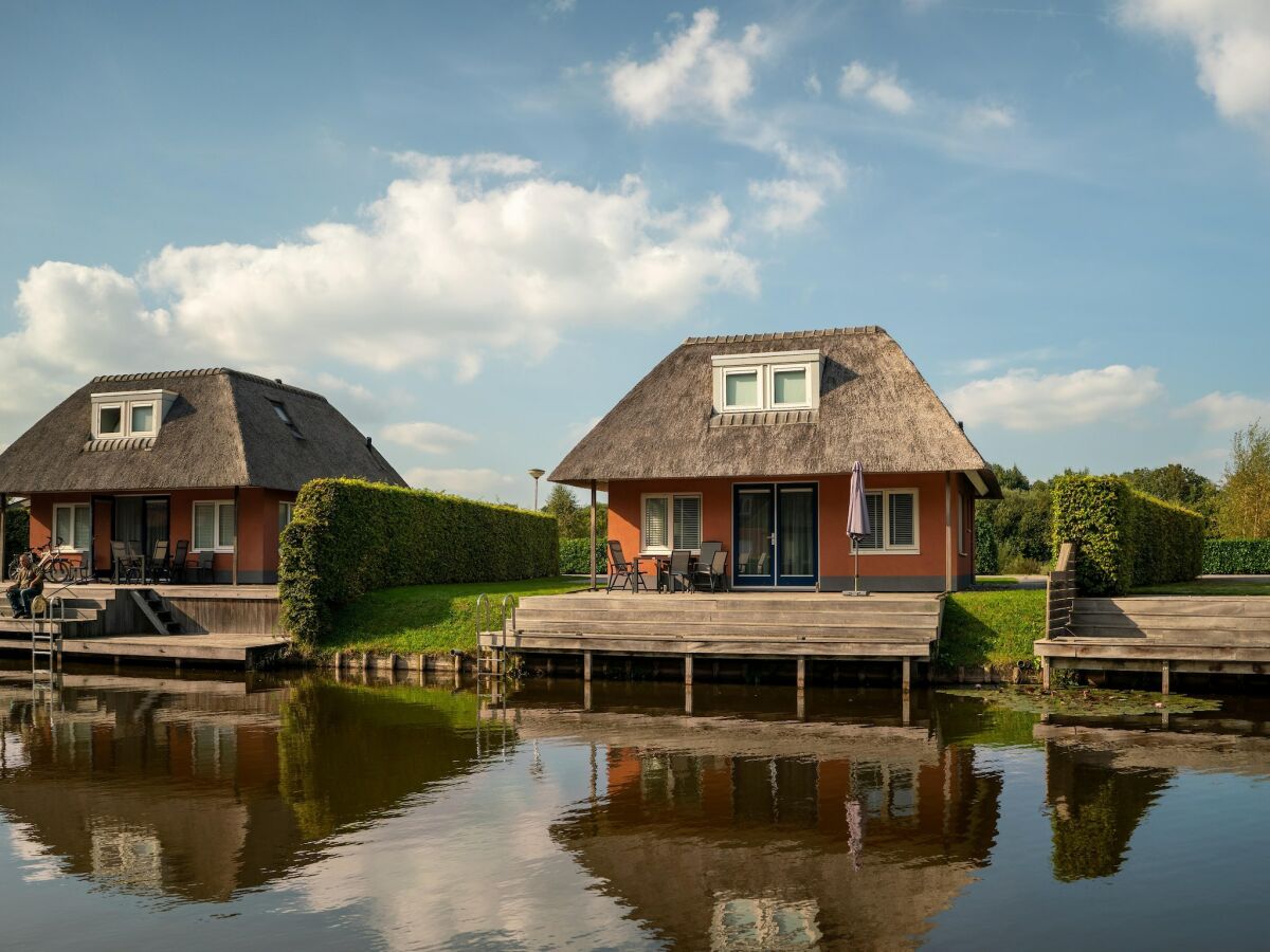 Holiday park Ferienhaus in Drenthe am Wasser für 5 Von Belvilla