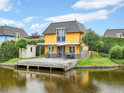 Holiday park Villa am Wasser in Drenthe für 6 Von Belvilla - Holiday park