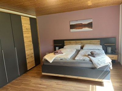 Apartment 4-Bett-Ferienwohnung mit Bad/WC,  bis 6 Pers. in Gillenfeld - Apartment