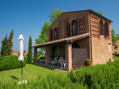 Holiday house Villa with terrace and pool - Outdoor photo 4