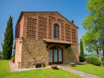 Holiday house Villa with terrace and pool - Outdoor photo 10