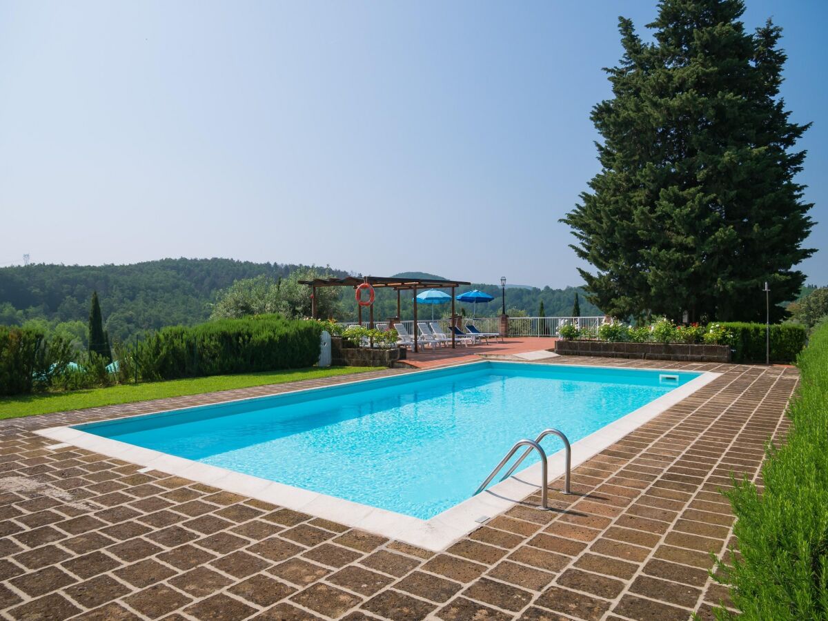 Apartment Chalet in Tuscany with Pool and Scenic Views