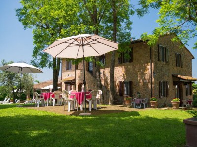 Apartment Rustic Retreat in Tuscany with Pool - Outdoor photo 22