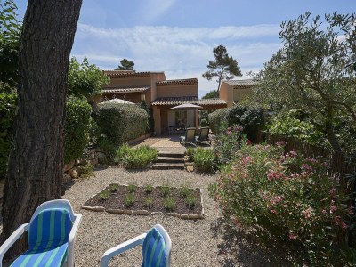 Holiday park Villa in der Provence mit Pool und Tennis - Outdoor photo 3
