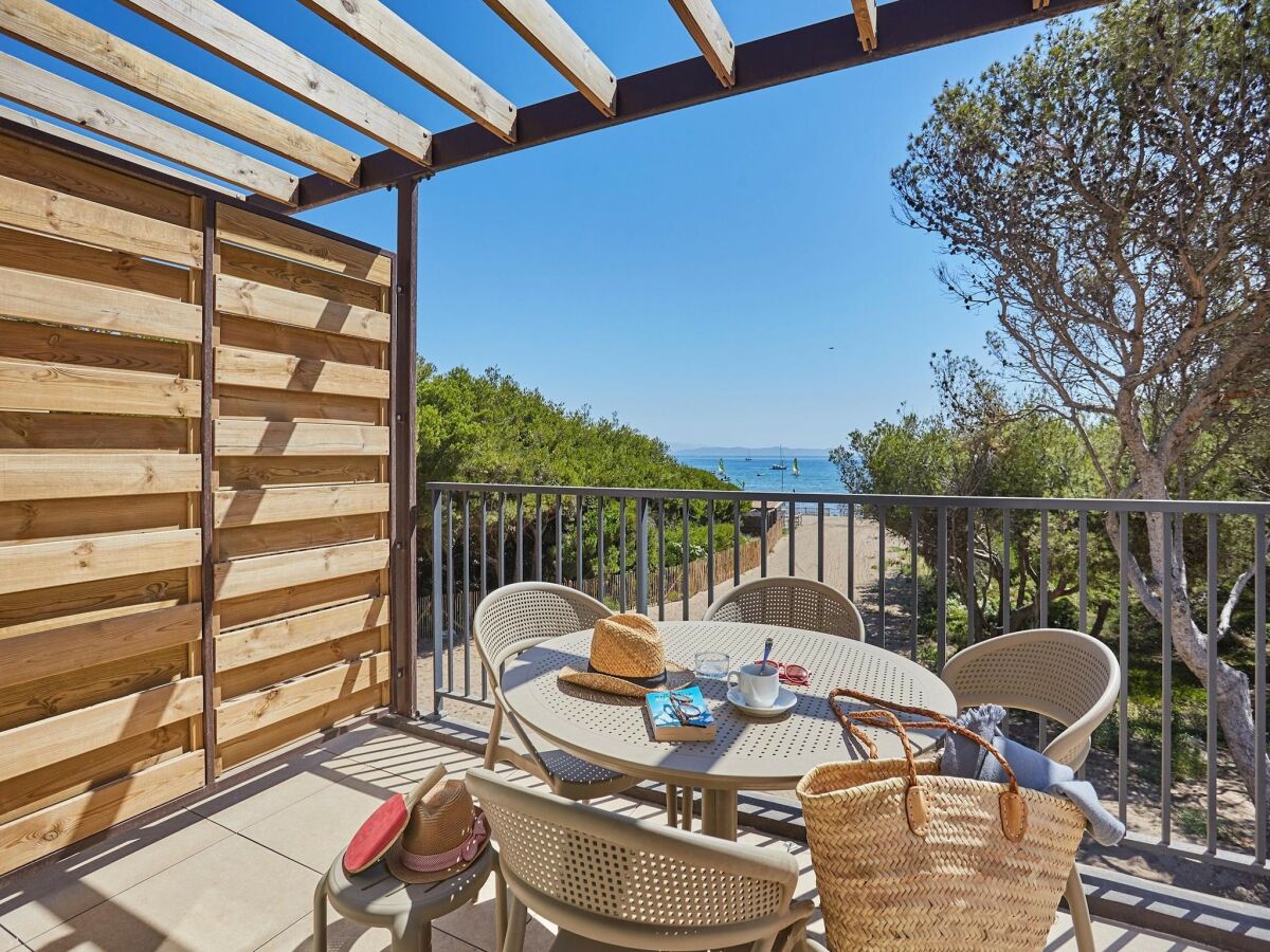 Holiday park Apartment in Giens with Pool & Beach Access - Outdoor photo 4
