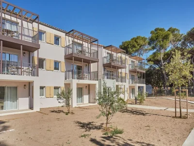 Holiday park Wohnung in Giens mit Pool und Strandnähe in Hyères Region - Holiday park