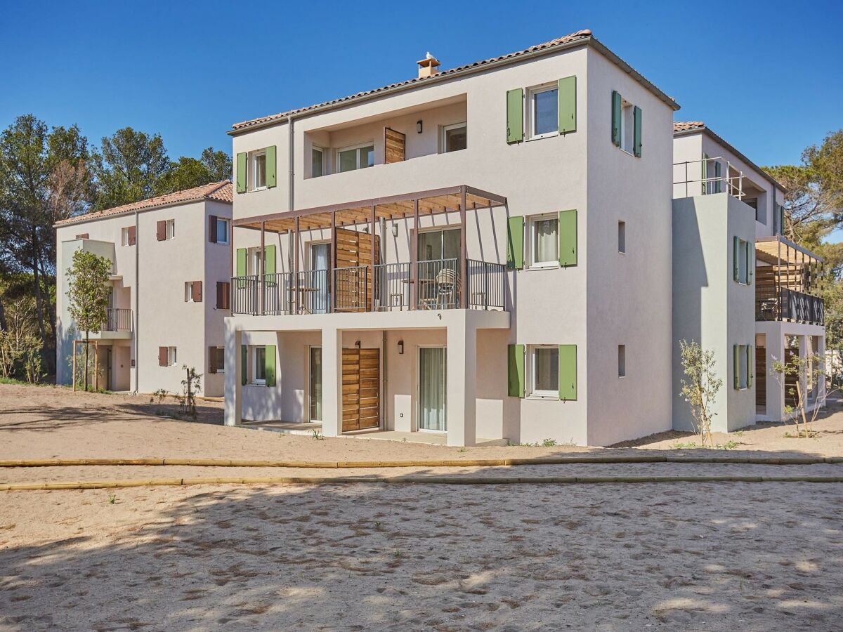 Holiday park Apartment in Giens with Pool & Beaches Nearby - Outdoor photo 4