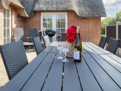 Holiday house Luxurioses Refugium mit Pool - Outdoor photo 14