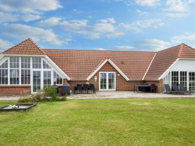 Holiday house Luxus-Poolhaus am Meer -- By Traum Ferienwohnungen - Holiday house