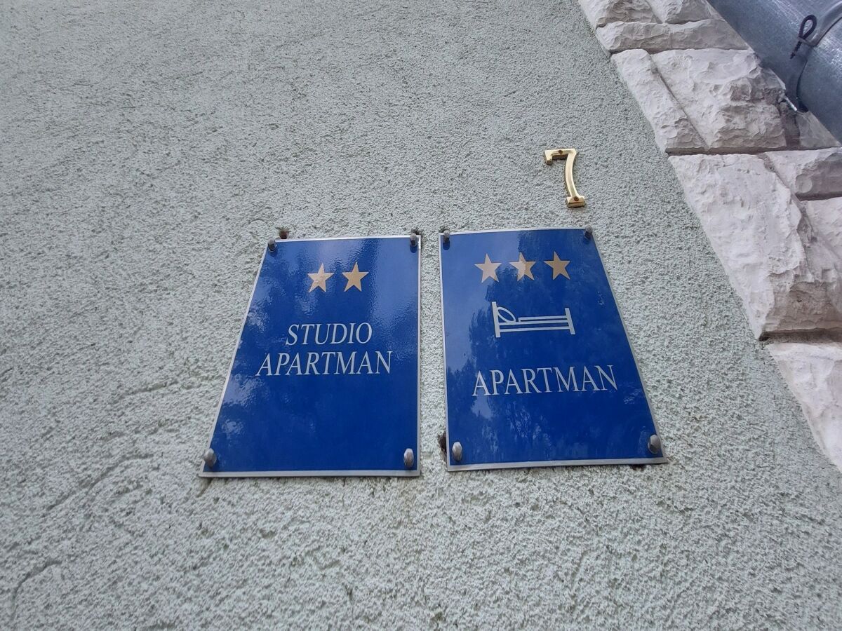 Apartment Apartments Smokvica - Three Bedroom Apt/Terrace