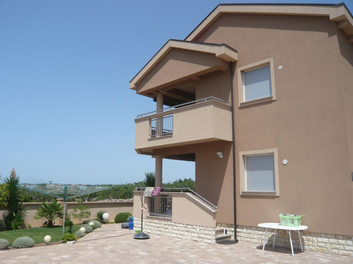 Apartment House in Zaton near Sandy Beaches & Nin