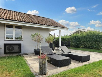 Holiday house 4 person holiday home in Karrebaeksminde - Outdoor photo 2